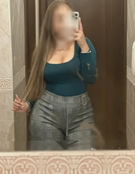 Aleksandra, 24