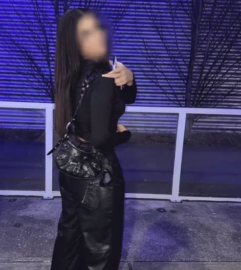 Aya, 19