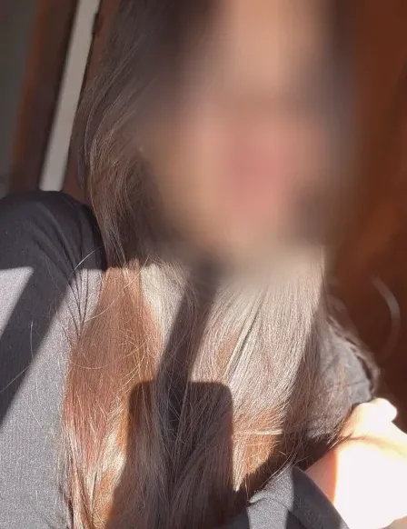 Ivana, 32