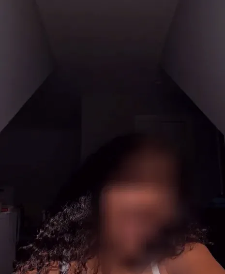 Simone, 20