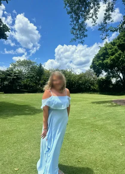Zeynep, 29